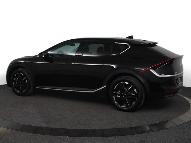 KIA EV6 Air 84 kWh ¤ 2.000 Inruilpremie - Voorstoelen verwarmd - Parkeerhulp voor & achter - Apple Carplay/Android Auto Direct Leverbaar!