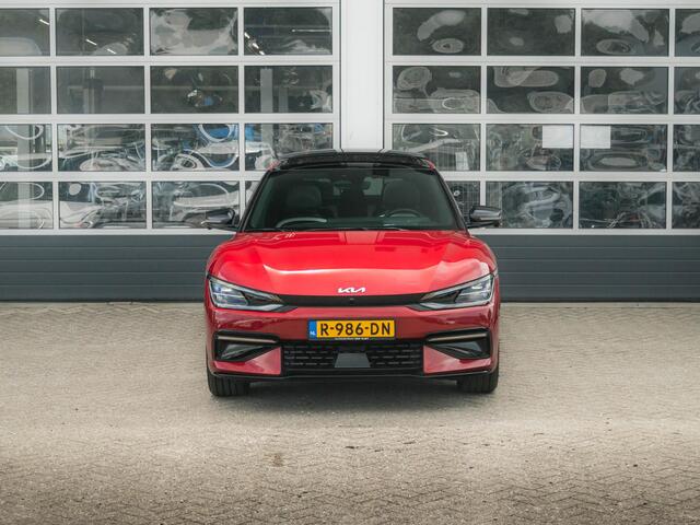 KIA EV6 GT-Line 77.4 kWh schuifkanteldak l Steoverwarming en stoel ventilatie l Meridian soundsysteem