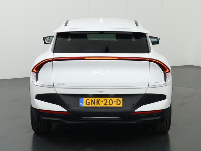 KIA EV6 Light Edition 63 kWh | Parkeercamera | Keyless Entry | Stoelverwarming | Apple Carplay | Android Auto |