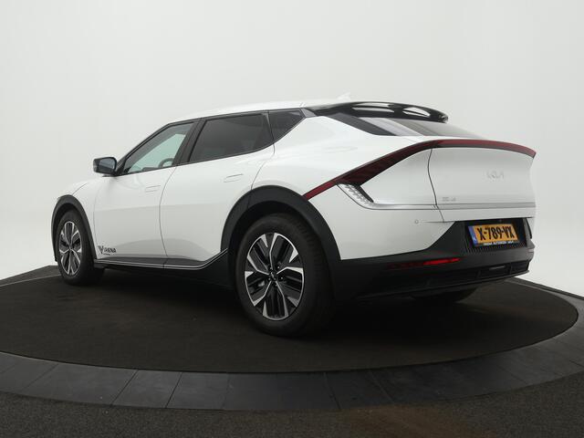 KIA EV6 Light 58 kWh - SOH 98,9% - Navigatie - Apple Carplay/Android Auto - Climate Control - Privacy Glass - Fabrieksgarantie tot 02-2031