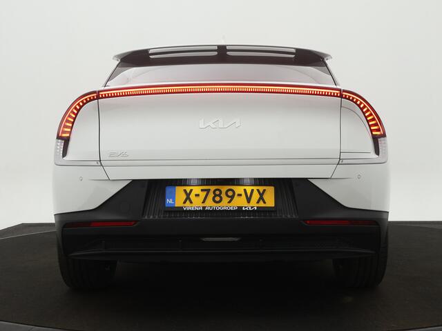 KIA EV6 Light 58 kWh - SOH 98,9% - Navigatie - Apple Carplay/Android Auto - Climate Control - Privacy Glass - Fabrieksgarantie tot 02-2031
