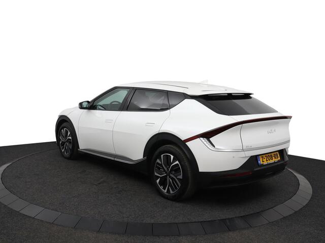 KIA EV6 Light Edition 58 kWh - SOH 98,9% - Stoel-/stuurverwarming - Cruise Control - Navigatie - Getint glas - Climate Control - Fabrieksgarantie tot 06-2031