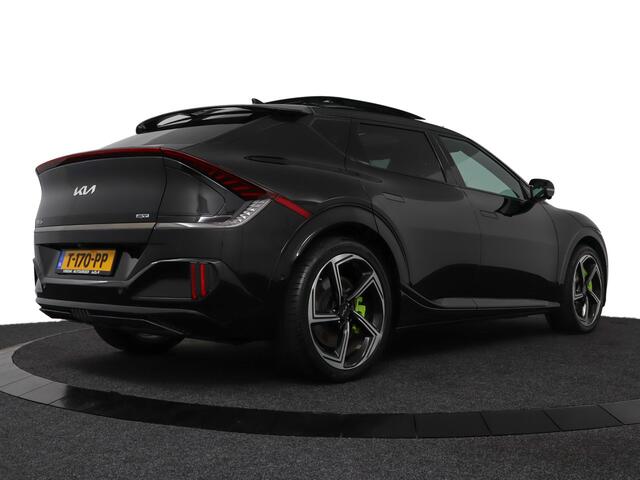 KIA EV6 GT AWD 77.4 kWh - 585PK - Sportstoelen - Head Up Display - 21'' Lichtmetalen velgen - Stoel-/Stuurverwarming -Suede Bekleding - Fabrieksgarantie tot 08-2030!