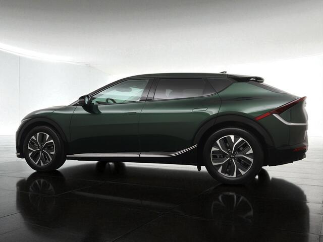 KIA EV6 58kWh Plus (SOH 97,7%) - Lederen bekleding - Navigatie - Elektr. stoelen - Stoel- en stuurverwarming - Afneembare trekhaak - Fabrieksgarantie tot 04-2030