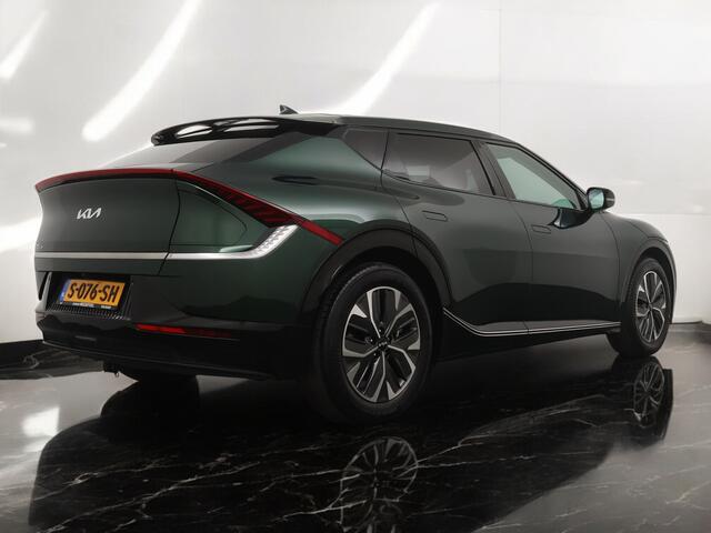KIA EV6 58kWh Plus (SOH 97,7%) - Lederen bekleding - Navigatie - Elektr. stoelen - Stoel- en stuurverwarming - Afneembare trekhaak - Fabrieksgarantie tot 04-2030