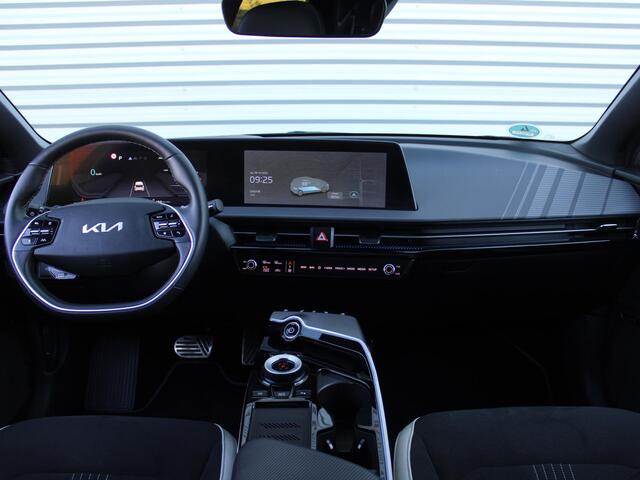 KIA EV6 GT-Line 77.4 kWh | Trekhaak | Stuur-/stoelverwarming + ventilatie | Camera rondom | Pano | Elek. stoelverstelling + achterklep | 19" LM | HUD |