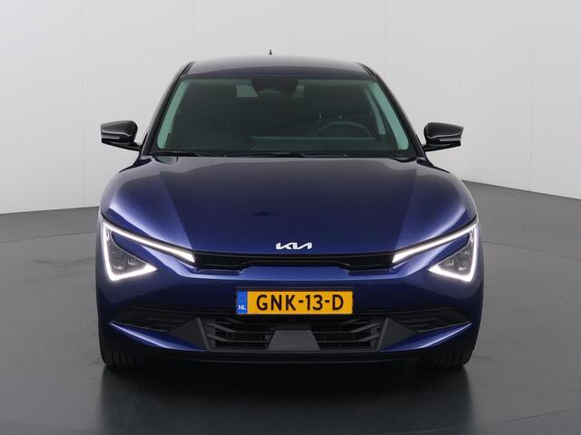 KIA EV6 Light Edition 63 kWh | Parkeercamera | Keyless Entry | Stoelverwarming | Apple Carplay | Android Auto |