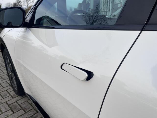 KIA EV6 Plus 77.4 kWh | BTW | Stoel en Stuurverwarming | Elektrische stoelen incl. geheugenfunctie | Trekhaak | Elektrische achterklep | 1e Eigenaar | 17% bijtelling