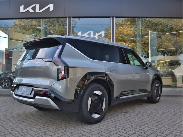 KIA EV9 Plus RWD 99.8 kWh --Snel leverbaar!-- Navi+BT+360 Cam Leder LED Adapt. Cr. Control PDC 10 jr. Garantie