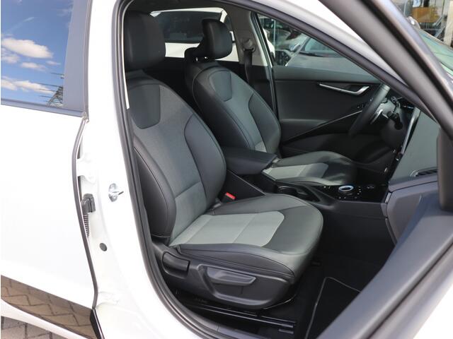 KIA Niro 1.6 GDi PHEV DynamicPlusLine I Schuifdak I Navi I Dodehoekdetect