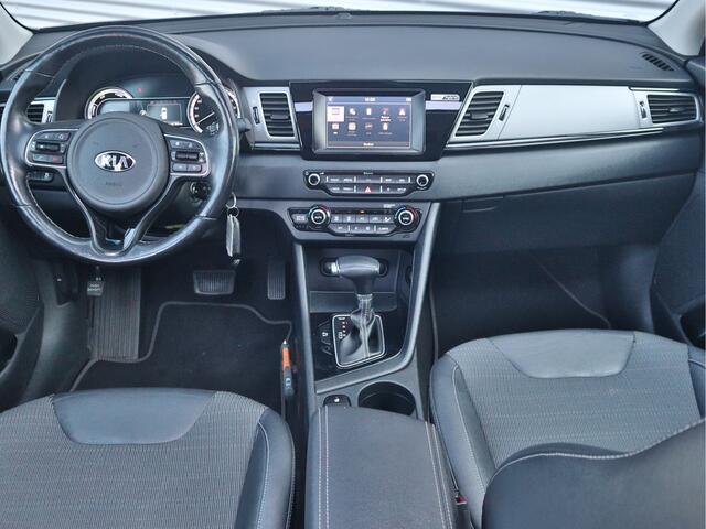 KIA Niro 1.6 GDi Hybrid Edition Schuifkanteldak | Stoel en stuurverwarming | 18 Inch lichtmetalen velg | Tot 10 jaar garantie