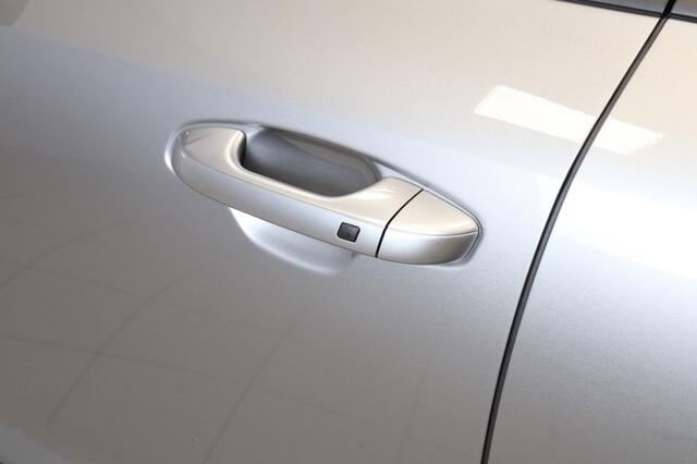 KIA Niro DynamicLine 64.8 kWh - CarPlay - Stoelverw. - Navi - Sensoren