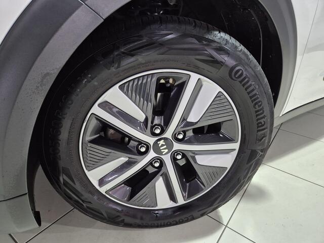 KIA Niro 1.6 GDi Hybrid DynamicLine Nieuwe model Niro , Super prijs, erg compleet !