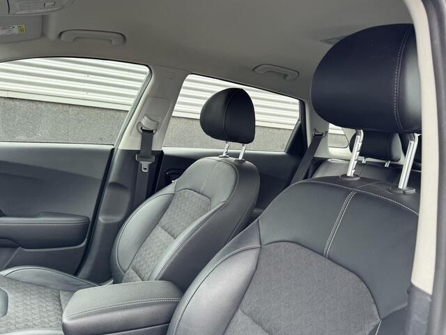 KIA Niro 1.6 GDi Hybrid DynamicLine Trekhaak, Navigatie, Adaptieve cruise control, Achteruitrijcamera, NL-auto, 1e eign. BTW-auto, Dealeronderhouden