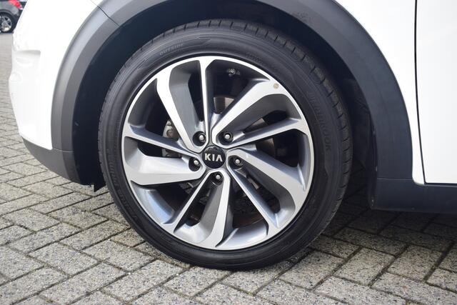 KIA Niro 1.6 GDi Hybrid ExecutiveLine | Trekhaak | Stoelkoeling | Dodehoek herkenning | Panoramadak |