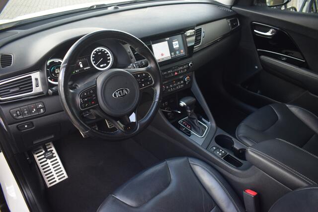 KIA Niro 1.6 GDi Hybrid ExecutiveLine | Trekhaak | Stoelkoeling | Dodehoek herkenning | Panoramadak |