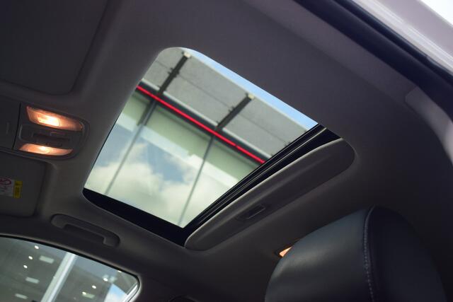 KIA Niro 1.6 GDi Hybrid ExecutiveLine | Trekhaak | Stoelkoeling | Dodehoek herkenning | Panoramadak |