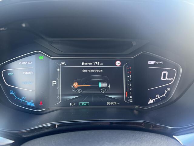 KIA Niro 1.6 GDi Hybrid ExecutiveLine | Nederlandse dealeronderhouden auto "Navigatie | Stoel en stuur verwarming | Stoelventilatie | Schuifkanteldak |