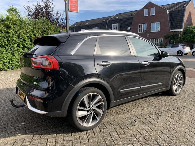 KIA Niro Hybrid Aut., Schuifdak | Trekhaak | Camera