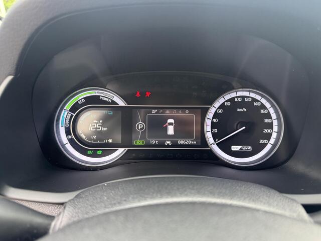 KIA Niro 1.6 GDi Hybrid DynamicPlusLine | Stoel en stuurverwarming | Navigatie | Achteruitrijcamera |