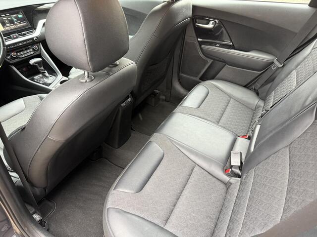 KIA Niro 1.6 GDi PHEV DynamicPlusLine / Automaat / Navigatie/ Cruise Control Adaptief / Climate Control / Camera / Bluetooth / Stoel&Stuur verwarming / Android&Apple Carplay