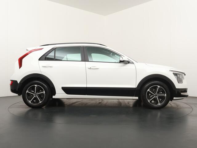 KIA Niro 1.6 GDi Hybrid DynamicLine - Navigatie - Bluetooth - Adaptive cruise control - Achteruitrij camera - Apple Carplay/Android Auto Fabrieksgarantie t/m 29-04-2031