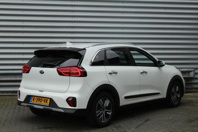 KIA Niro 1.6 GDi Hybrid 141pk DynamicPlusLine DCT6 NL-Auto NAP Clima Cruise Navi Camera Carplay 16"LMV Leder Afn. Trekhaak 1300kg