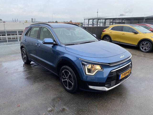 KIA Niro 1.6 GDi Hybrid DynamicLine Trekhaak 13-polig, adaptieve cruise control, achteruitrij camera, parkeersensoren v&a, navigatie Apple CarPlay/Android Auto, keyless