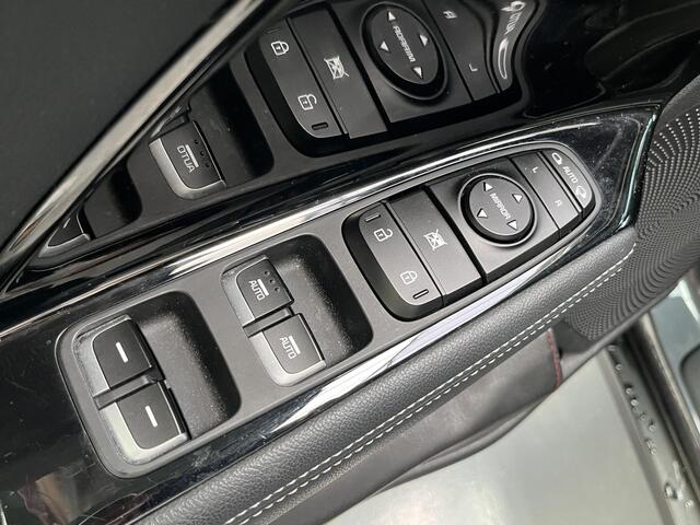 KIA Niro 1.6 GDi Hybrid DynamicLine met All Season Banden en een Trekhaak!