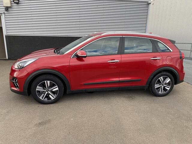 KIA Niro 1.6 GDi Hybrid DynamicLine Trekhaak, Nieuw geleverd, 1e eign. Dealeronderhouden, navigatie, Apple CarPlay/Android Auto, adaptieve cruise control, achteruitrij camera, automaat!