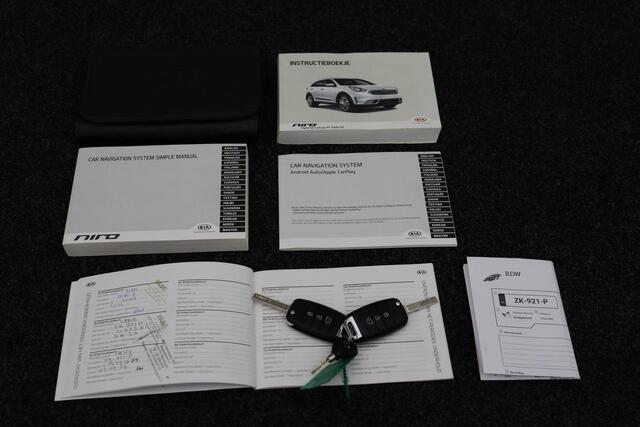 KIA Niro 1.6 GDi Hybrid ExecutiveLine 2019 NAP | Carplay | Navigatie | Camera | Trekhaak | Cruise control | Climate control | Bluetooth | PDC | LED | 2 sleutels