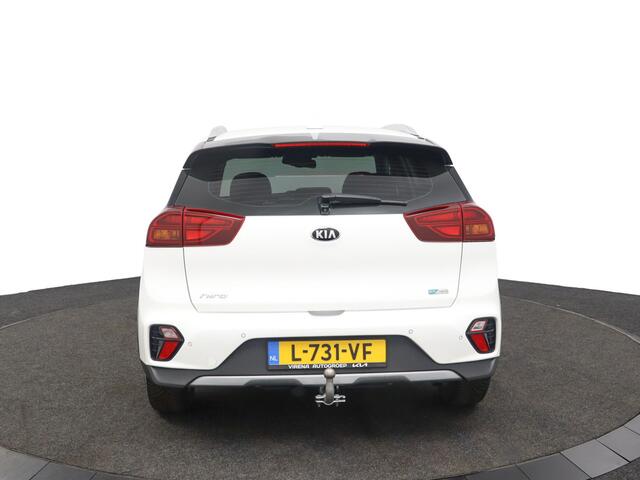 KIA Niro 1.6 GDi Hybrid Dynamicline Edition - Glazen Schuif-/kanteldak - Navigatie - Apple Carplay/Android Auto - Climate Control - Trekhaak - Privacy Glas Achter - Led Verlichting - Parkeersensoren voor en achter - Dealer Onderhouden - Fabrieksgarantie tot 2028