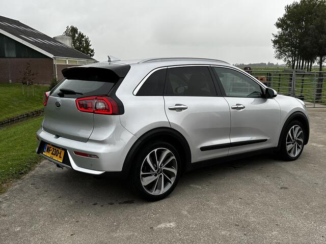 KIA Niro 1.6 GDi Hybrid ExecutiveLine | NAVIGATIE | PARKEERCAMERA | ELEKTRISCHE STOELEN | APPLE CARPLAY | CRUISE CONTROL ADAPTIEF |
