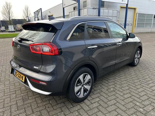 KIA Niro 1.6 GDi H. First Ed. CARPLAY NAVI CAMERA DEALER.