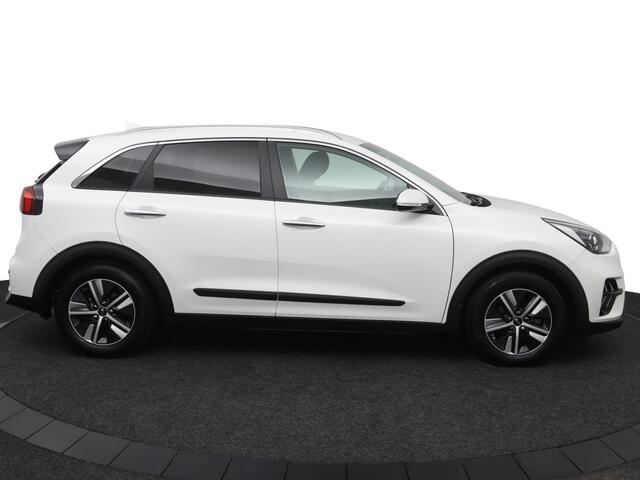 KIA Niro 1.6 GDi Hybrid DynamicLine - Automaat - Trekhaak - Privacy Glas - Led verlichting - Navigatie - Achteruitrijcamera Fabrieksgarantie tot 10-2026