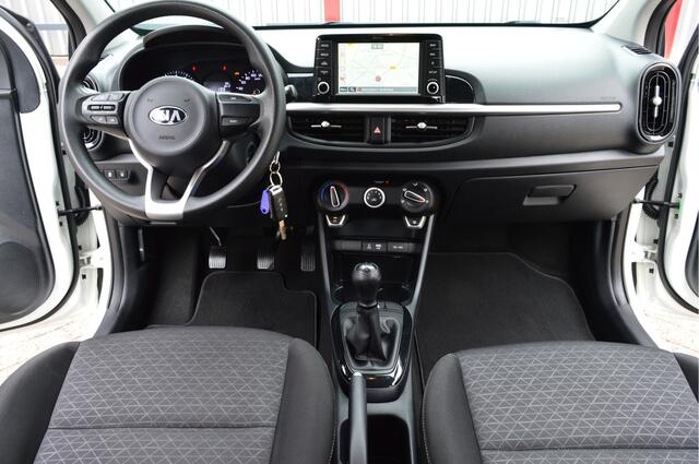 KIA PICANTO 1.0 CVVT ComfortPlusLine Navigator Opm: Afn. trekhaak, Navi, Airco, Carplay, Camera, Etc... Rijklaar! All-in prijs.