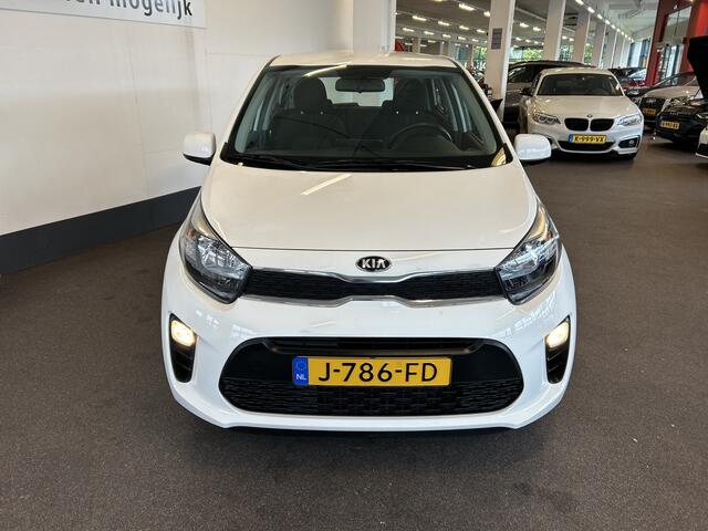 KIA PICANTO 1.0 MPi DynamicPlusLine Navigatie / Apple car play / Licht metalen velgen / Achteruitrijcamera / Cruise control / Bluetooth / Verwarmbare buitenspiegels
