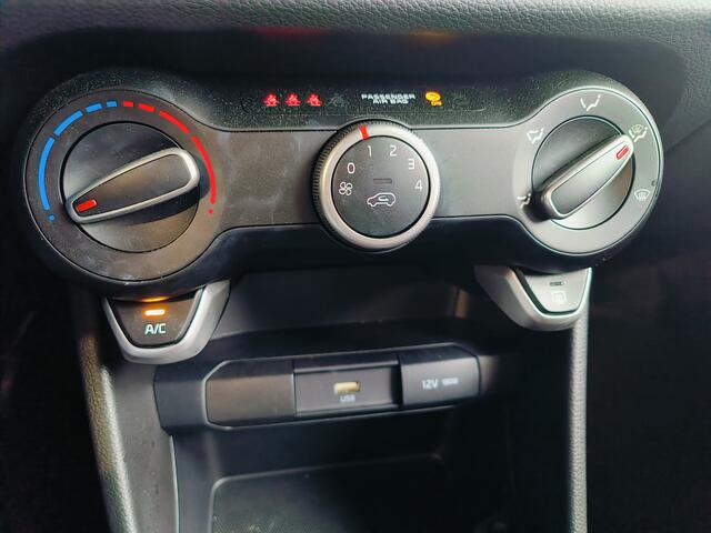 KIA PICANTO 1.0 DPi DynamicLine AUTOMAAT uit 2024 Rijklaar + Fabrieksgarantie tot 06-2031 Henk Jongen Auto's in Helmond, al 50 jaar service zoals 't hoort!