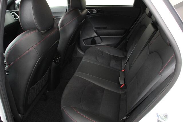 KIA PRO CEE D ProCeed 1.6 T-GDI 204pk DCT GT | Navigatie | Camera | JBL | Lichtmetalen Velgen 18" | Stoel en stuurverwarming | Electrisch bedienbare achterklep | DAB | Led