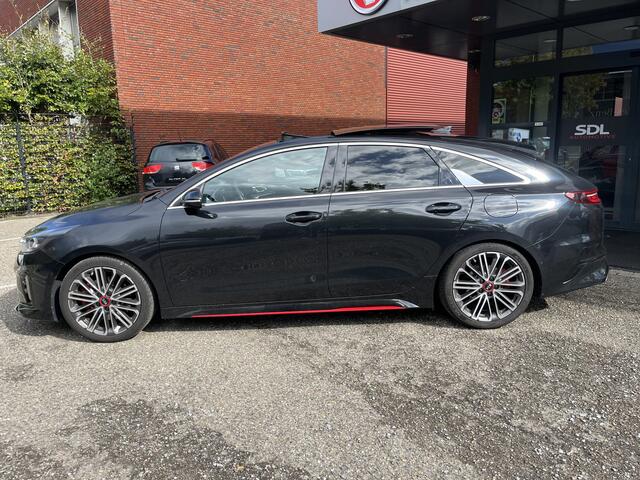 KIA PRO CEE D ProCeed 1.6 T-GDI GT 204PK!! // SCHUIF-KANTELDAK // ADAPT. CRUISE // LEDER+ELEK. STOEL // JBL AUDIO // STUUR+STOELVERWARMING // KEYLESS //