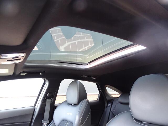 KIA PRO CEE D ProCeed 1.5 T-GDi GT-PlusLine AUTOMAAT PANORAMADAK | NAVIGATIE | SFEERVERLICHTING | STOEL/STUUR VERWARMING | DAB | ACHTERUIT RIJ CAMERA | LED PAKKET | APPLE CARPLAY | JBL GELUID INSTALATIE |