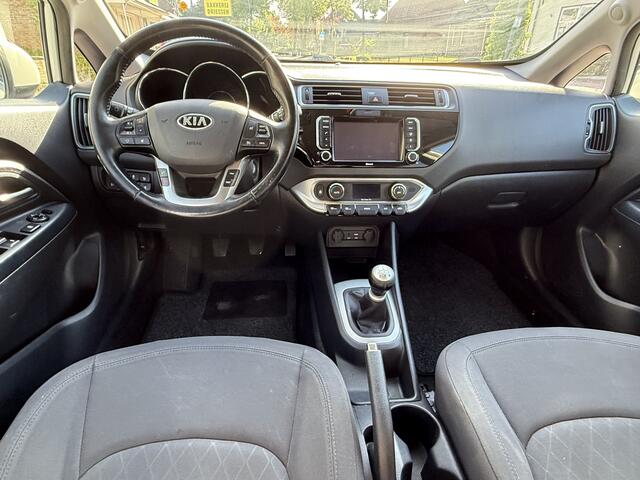 KIA RIO 1.2 CVVT ExecutiveLine achteruitrijcamera, Parkeersensoren achter, Centrale deurvergrendeling op afstand