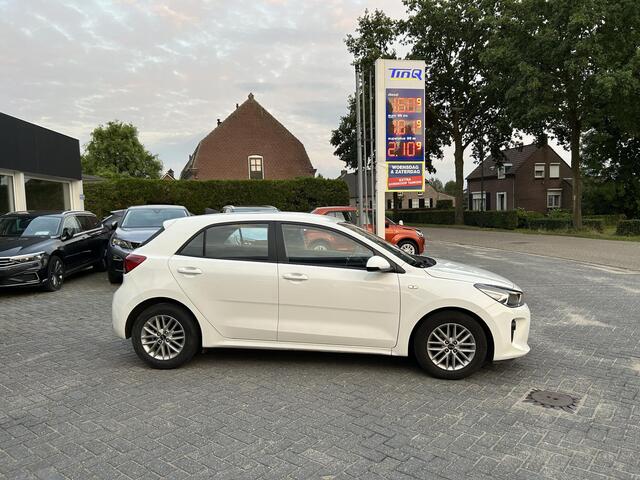 KIA RIO 1.2 62 KW Apple Carplay Navi