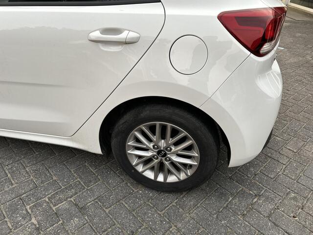 KIA RIO 1.2 62 KW Apple Carplay Navi
