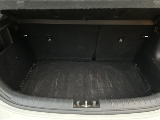 KIA RIO 1.2 62 KW Apple Carplay Navi