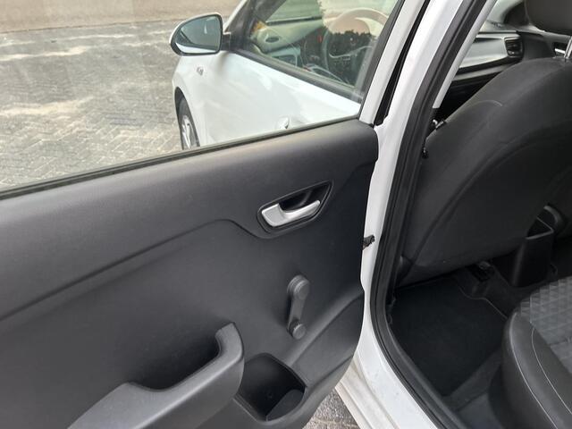 KIA RIO 1.2 62 KW Apple Carplay Navi