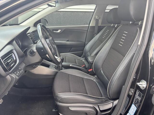KIA RIO 1.0 TGDI GT-Line Navigatie, Stoel- & Stuurwiel verwarmd, 17" LMV, Smart Key, Achteruitrijcamera, Privacy glass, Volledig dealeronderhouden
