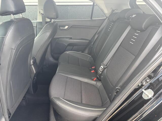 KIA RIO 1.0 TGDI GT-Line Navigatie, Stoel- & Stuurwiel verwarmd, 17" LMV, Smart Key, Achteruitrijcamera, Privacy glass, Volledig dealeronderhouden