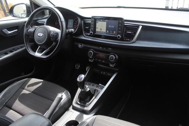 KIA RIO 1.0 TGDI GT-Line Navigatie/Cruise control/Achteruitrijcamera/Apple carplay/Stoelverwarming/Stuurverwarming/Climate control/Keyless/DAB/Lane assist/17'' Lichtmetalen velgen.