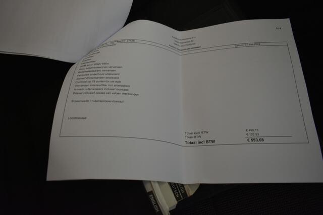 KIA RIO 1.4 DynamicLine Camera Groot Navi Stoel/Stuur Verwarming Automaat